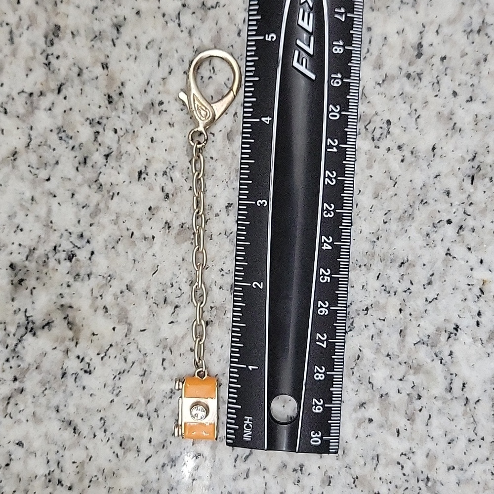 4 for $10 Camera Keychain - Picture 4 of 7